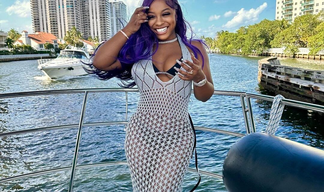 Lil Wayne’s daughter Reginae Carter Biography: Boyfriend, Age, Net Worth, Mom, Siblings, TikTok, Instagram, Movies, Height Lil Wayne’s daughter Reginae Carter Biography: Boyfriend, Age, Net Worth, Mom, Siblings, TikTok, Instagram, Movies, Height