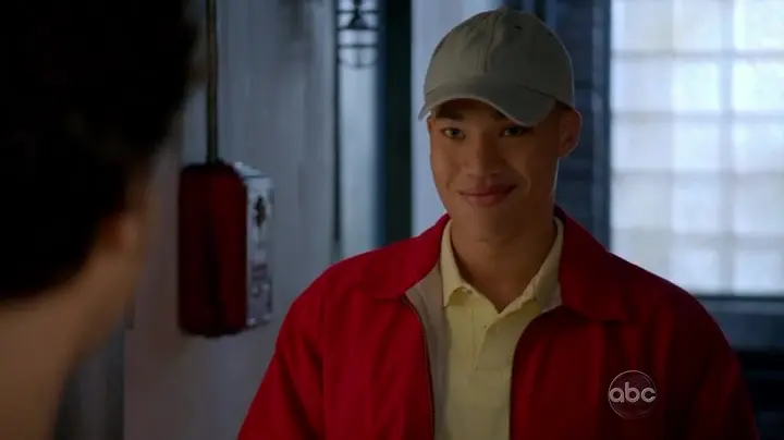 Russell Curry Biography: Age, Wife, Brother, Family, Parents, Net Worth, Movies, TV Shows, Instagram