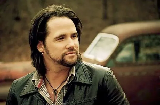 Jonny Houlihan Biography: Wife, Age, Songs, Net Worth, Wikipedia, Albums, Birthday, Lyrics, Girlfriend, Pictures, Children