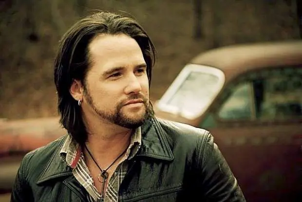 Jonny Houlihan Biography: Wife, Age, Songs, Net Worth, Wikipedia, Albums, Birthday, Lyrics, Girlfriend, Pictures, Children