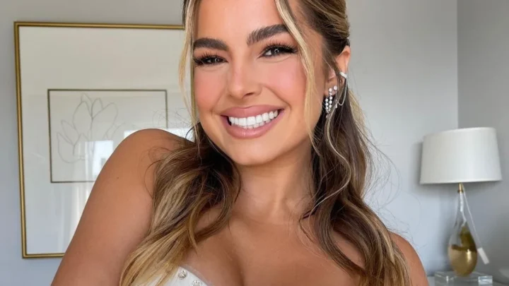 Addison Rae Biography: Age, Boyfriend, Movies, TikTok, Songs, Net Worth, Instagram, Height, Wikipedia, Songs, Twitter, Parents, Siblings