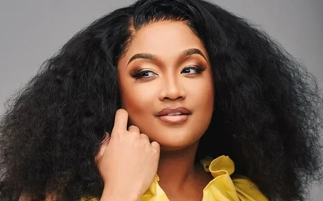 Simmy Biography: Age, Net Worth, Pictures, Boyfriend, Songs