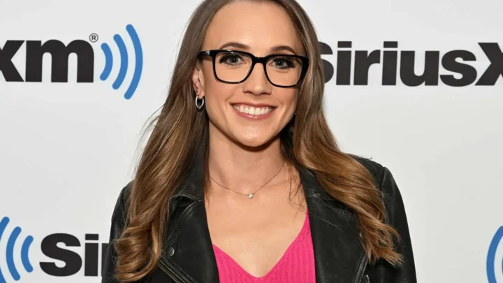 Katherine ‘Kat’ Timpf Biography: Net Worth, Age, Husband, Weight Loss, Neck Surgery, Salary, Fiancé, Wikipedia, Boyfriend, Wedding