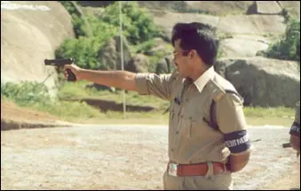 Chadalavada Umesh Chandra IPS Biography: Age, Net Worth, Cause Of Death, Wife, Son, College, Wikipedia, Story, Advocate, Statue, vs YSR, Photos