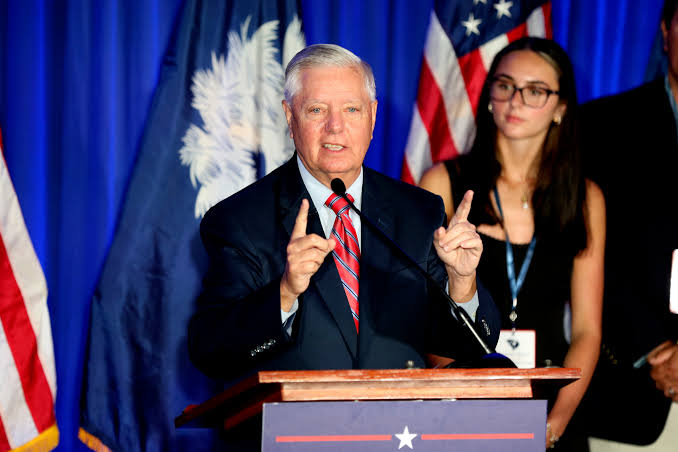 Lindsey Graham Biography: Net Worth, Wife, Age, Children, Twitter, Cat, Education, Phone Number, Parents