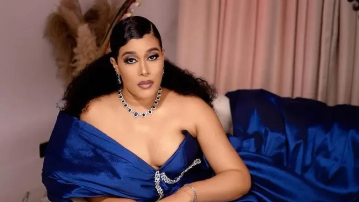 Adunni Ade Biography: Movies, Husband, Age, Net Worth, Son, Photos, Phone Number, Wikipedia, Real Name, State Of Origin