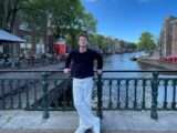 Alec Benjamin Biography: Girlfriend, Songs, Age, Sister, Net Worth, Albums, Tour, Merch