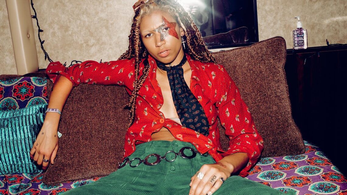 Lava La Rue Biography: Age, Parents, Songs, Net Worth, Boyfriend, Albums, Partner, Real Name, Wikipedia Lava La Rue Biography: Age, Parents, Songs, Net Worth, Boyfriend, Albums, Partner, Real Name, Wikipedia