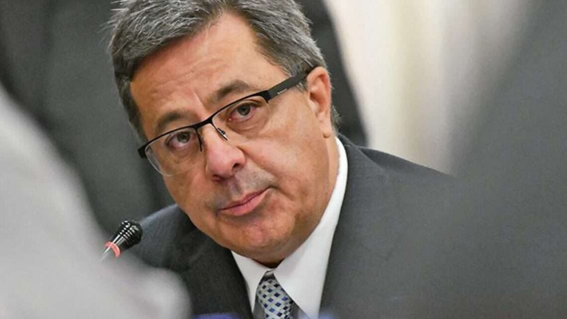 Markus Jooste Biography: Wife, Age, House, Net Worth, Children, Assets, Cars, Latest News, Steinhoff Markus Jooste Biography: Wife, Age, House, Net Worth, Children, Assets, Cars, Latest News, Steinhoff