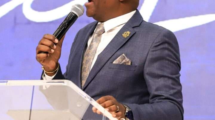 Pastor Alph Lukau Biography: Net Worth, Wife, Age, Children, Cars, Live Videos, Prophecy, Ministries