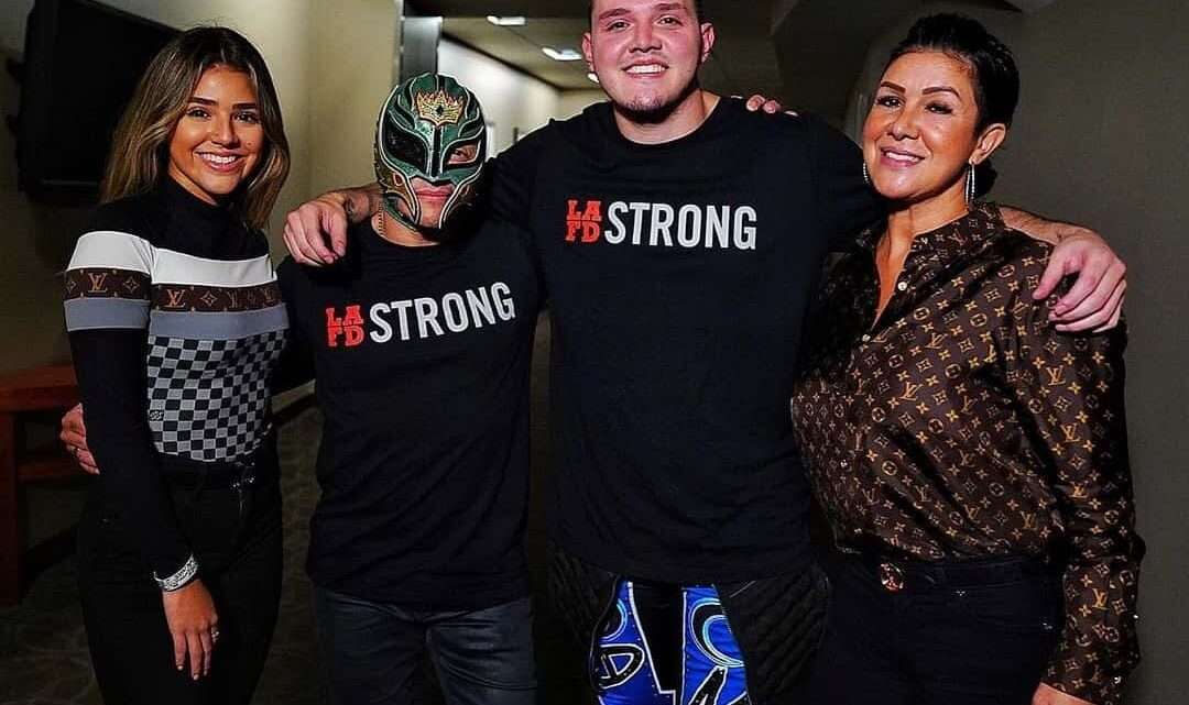Rey Mysterio’s wife Angie Gutierrez Biography: Age, Height, Children, Net Worth, Daughter, Facebook, Instagram Rey Mysterio’s wife Angie Gutierrez Biography: Age, Height, Children, Net Worth, Daughter, Facebook, Instagram