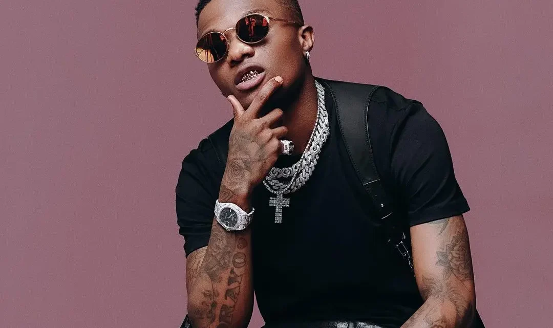 Wizkid Biography: Girlfriend, Age, Net Worth, Children, Awards, Wife, Grammy, Albums, Height, Wikipedia