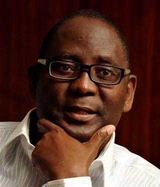 Zwelinzima Vavi Biography: Wife, Age, Children, Qualifications, Net Worth, News, Twitter, Contact Details, Salary, House
