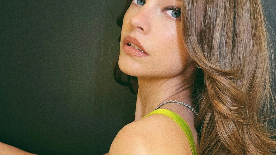 Barbara Palvin Biography: Age, Husband, Net Worth, Baby, Instagram, Movies, Family, TV Shows, Height Barbara Palvin Biography: Age, Husband, Net Worth, Baby, Instagram, Movies, Family, TV Shows, Height
