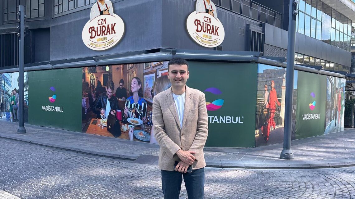 CZN Burak Biography: Family, Age, Wife, Brother, Net Worth, Health, Son, Dubai Menu, Illness CZN Burak Biography: Family, Age, Wife, Brother, Net Worth, Health, Son, Dubai Menu, Illness