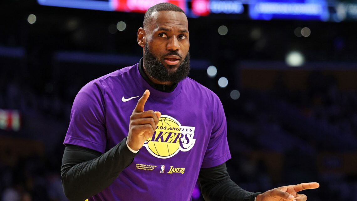 LeBron James Biography: Wife, Age, Height, Children, Family, Movie, Stats, Draft, Twitter, Career Points LeBron James Biography: Wife, Age, Height, Children, Family, Movie, Stats, Draft, Twitter, Career Points