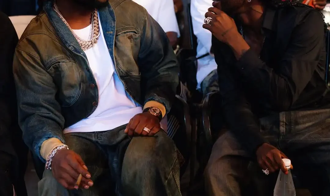 Davido Biography: Wife, Age, Children, Girlfriend, Net Worth, Songs, Albums, Chioma, Wikipedia, Photos, Siblings