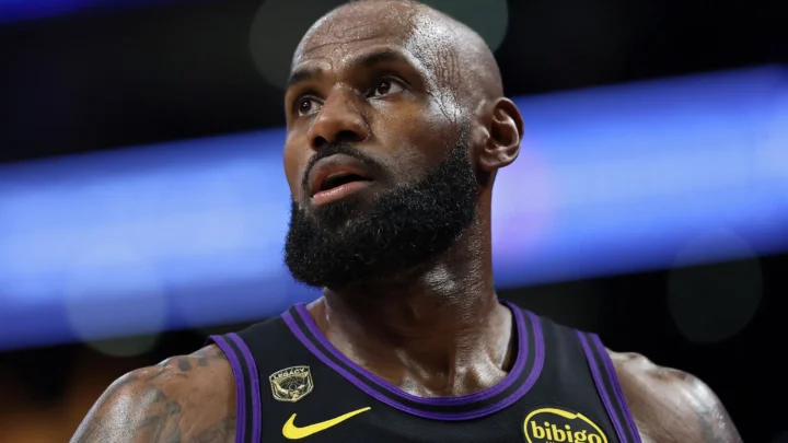 LeBron James Biography: Wife, Age, Height, Children, Family, Movie, Stats, Draft, Twitter, Career Points