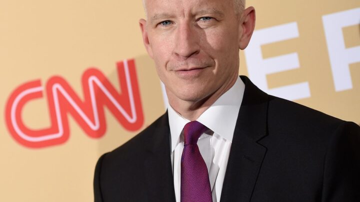 Anderson Cooper Biography: Net Worth, Partner, Age, Children, Siblings, Wife, Salary, Height, Instagram