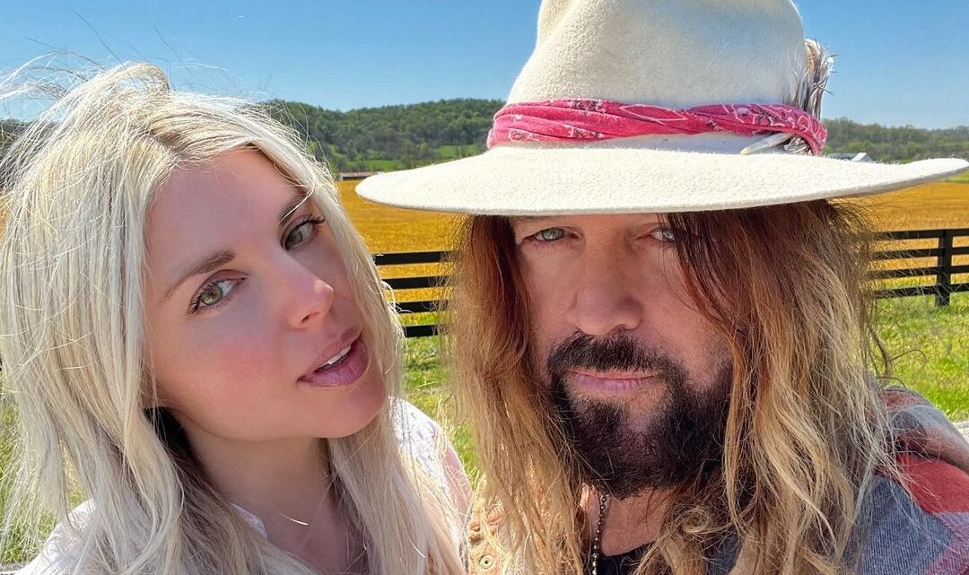 Billy Ray Cyrus’ Fiancée FIREROSE Biography: Age, Songs, Wikipedia, Net Worth, Height, Husband Billy Ray Cyrus’ Fiancée FIREROSE Biography: Age, Songs, Wikipedia, Net Worth, Height, Husband
