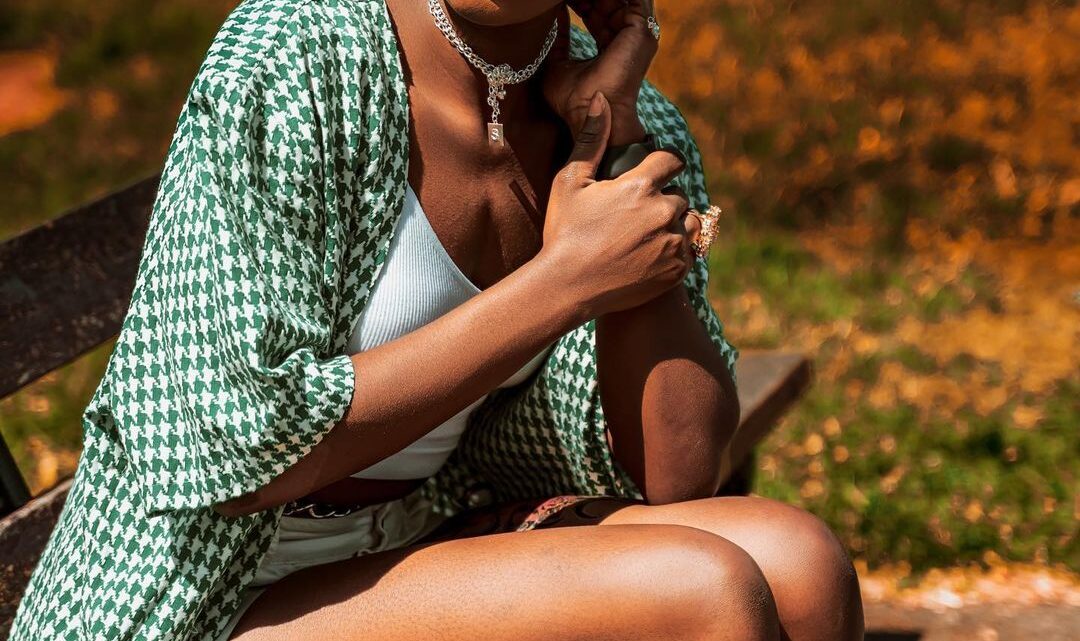Bukunmi Oluwashina Biography: Husband, Age, Songs, Net Worth, Parents, Daughter, Phone Number, Movies Bukunmi Oluwashina Biography: Husband, Age, Songs, Net Worth, Parents, Daughter, Phone Number, Movies