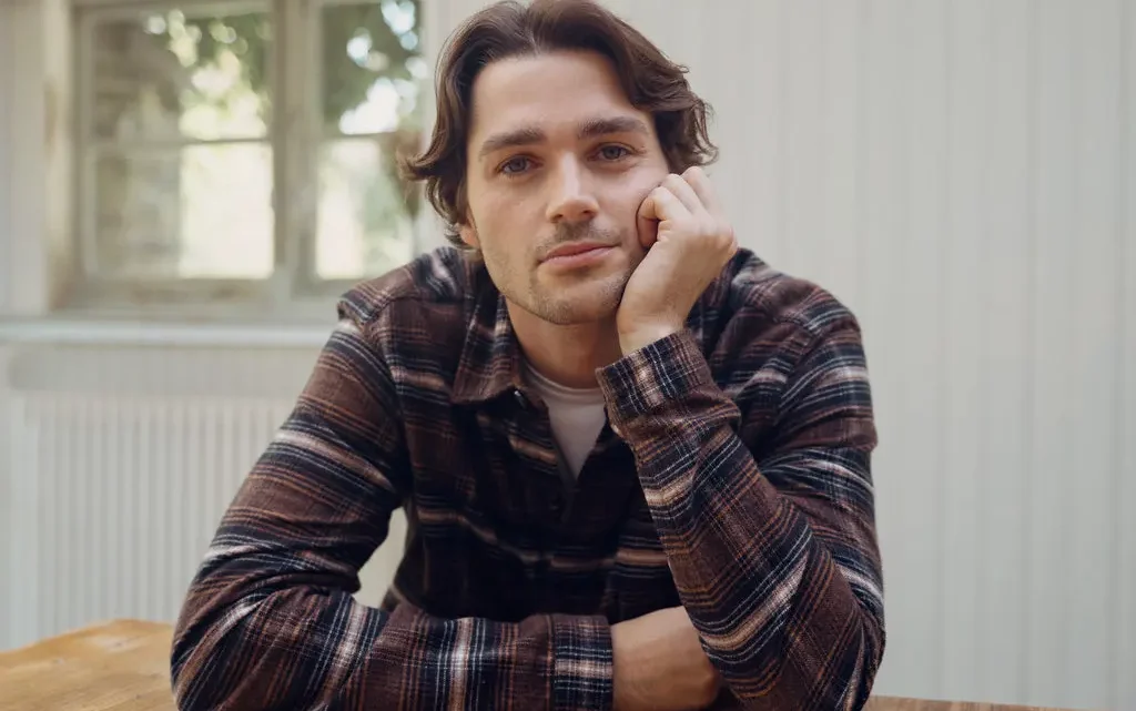 Jack Harries Biography: Wife, Age, YouTube, Net Worth, Movies, Parents, Height, Home, Instagram