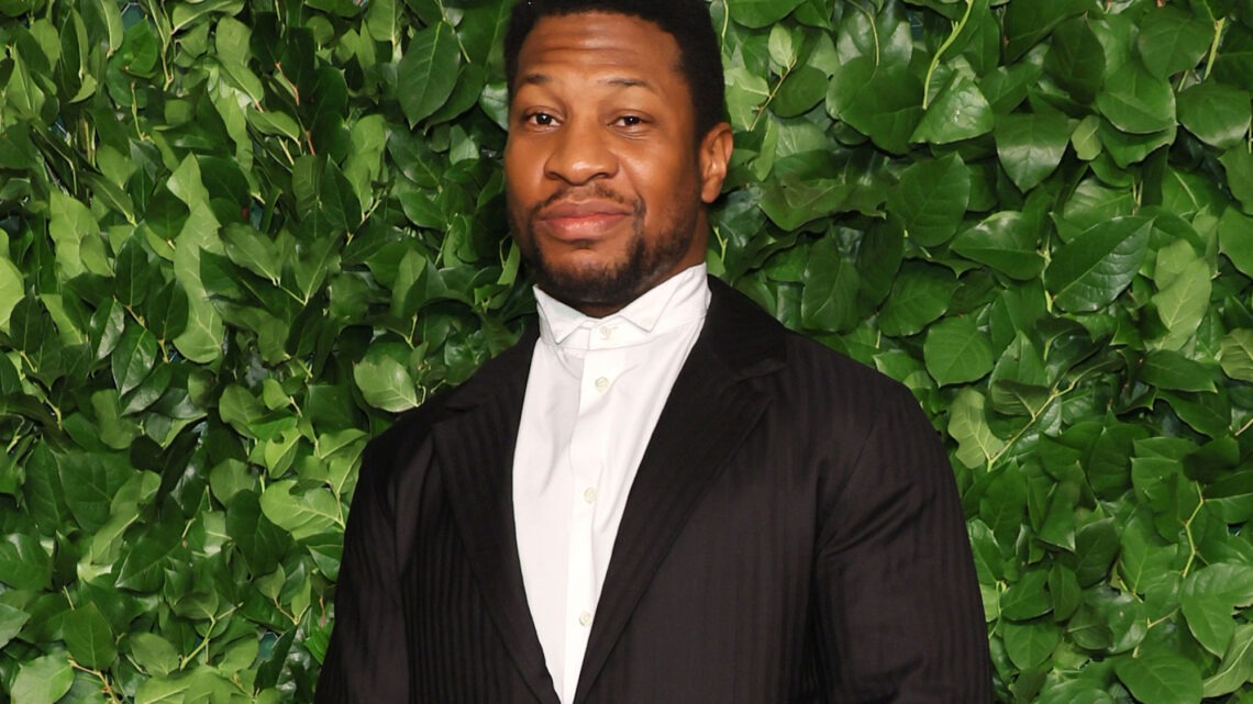 Jonathan Majors Biography: Wife, Height, Age, Movies, Net Worth, Daughter, TV Shows, News, Instagram Jonathan Majors Biography: Wife, Height, Age, Movies, Net Worth, Daughter, TV Shows, News, Instagram