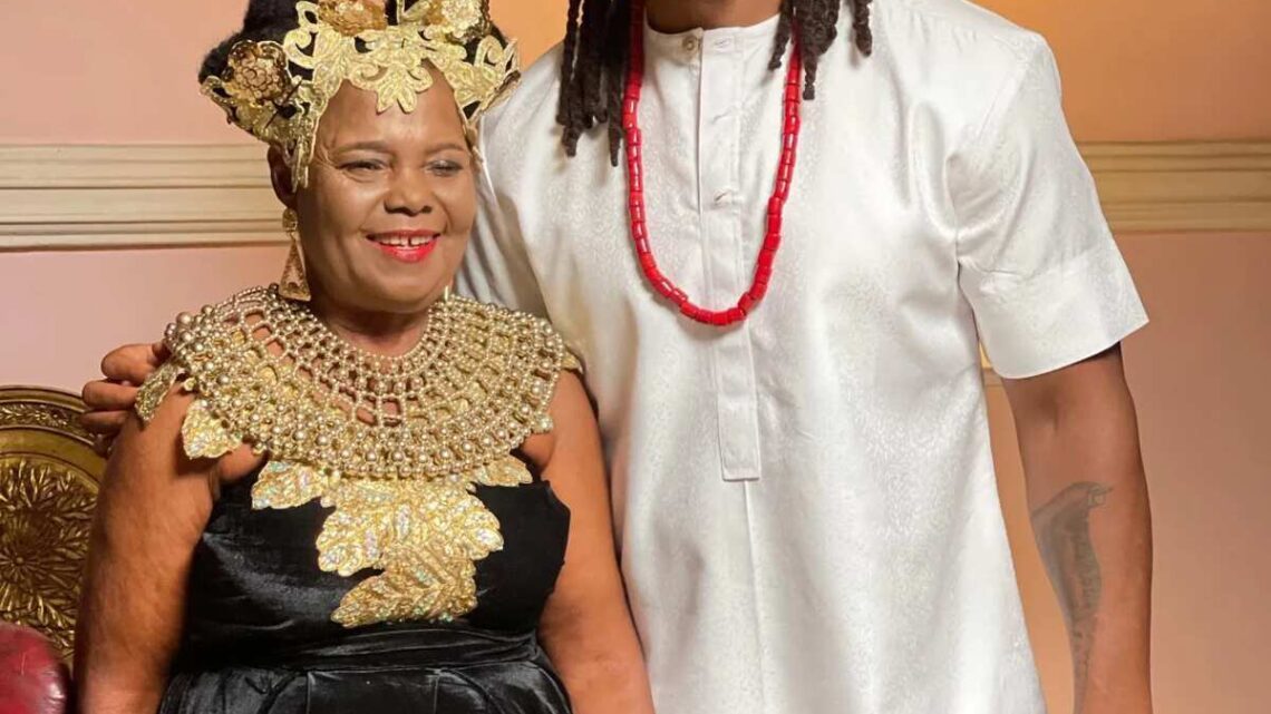 Queen Theresa Onuorah Biography: Age, Children, Net Worth, Husband, Songs Queen Theresa Onuorah Biography: Age, Children, Net Worth, Husband, Songs