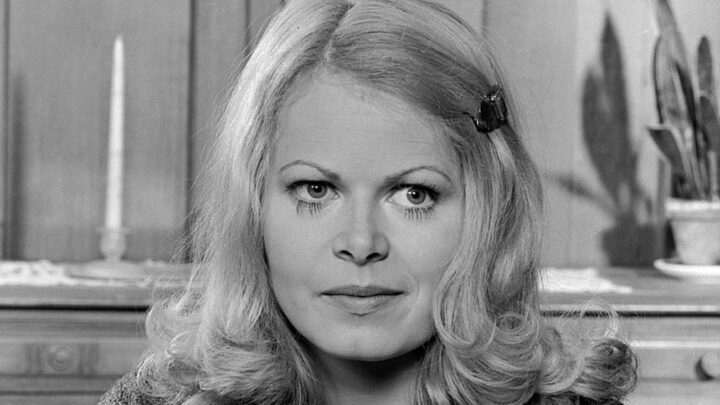 Sally Struthers Biography: Age, Children, Parents, Husband, Awards, Movies, Net Worth