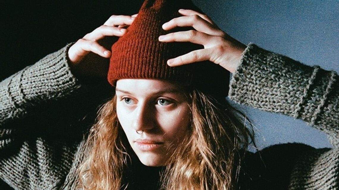 Girl in Red Biography: Age, Songs, LGBTQ+, Net Worth, Albums, Wikipedia, Parents, Photos Girl in Red Biography: Age, Songs, LGBTQ+, Net Worth, Albums, Wikipedia, Parents, Photos