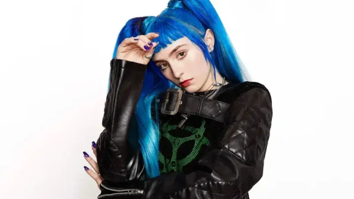 Ashnikko Biography: Songs, Boyfriend, Height, Age, Instagram, TikTok, Net Worth, Bisexual