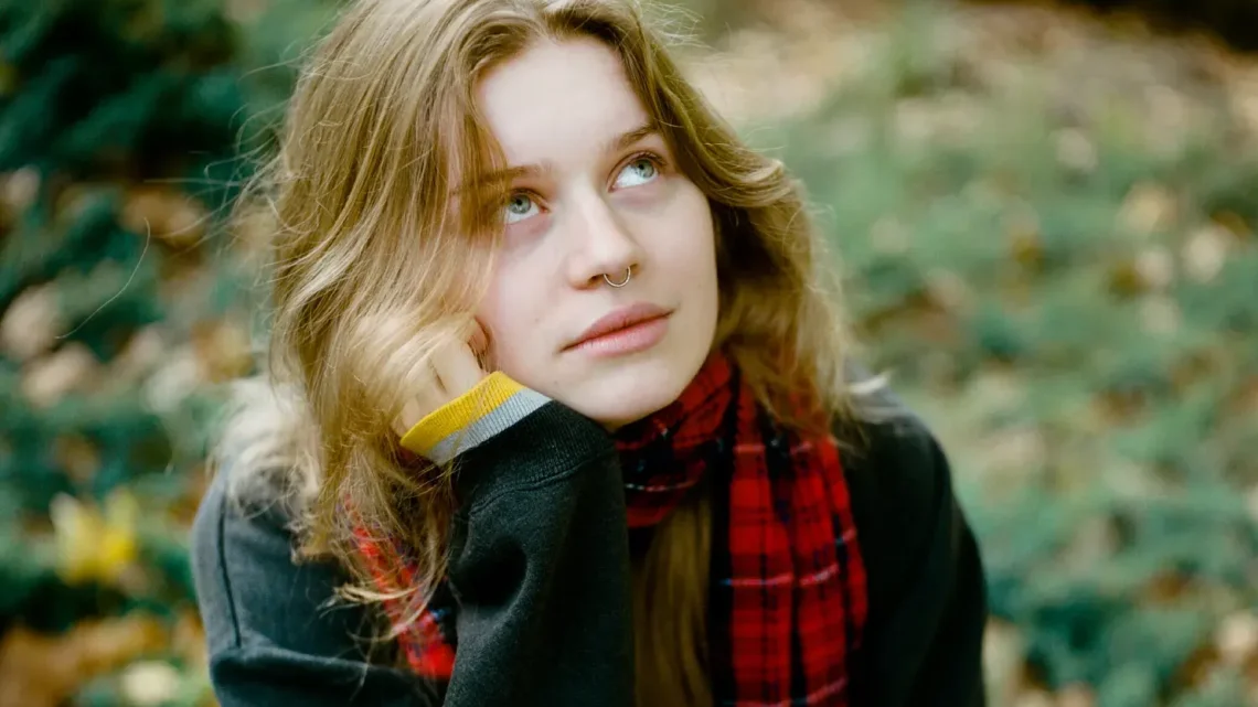 Girl in Red Biography: Age, Songs, LGBTQ+, Net Worth, Albums, Wikipedia, Parents, Photos