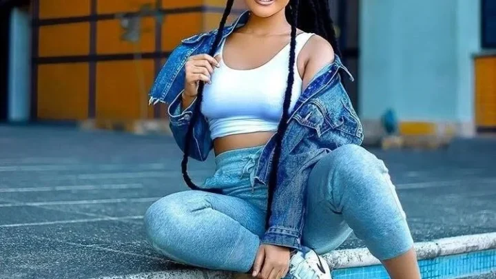 Hamisa Mobetto Biography: Age, Net Worth, Instagram, Height, Boyfriend, Songs, Kids