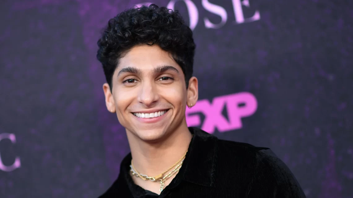 Angel Bismark Curiel Biography: Height, Movies, Age, Girlfriend, Net Worth, Kids, Wife, Instagram Angel Bismark Curiel Biography: Height, Movies, Age, Girlfriend, Net Worth, Kids, Wife, Instagram