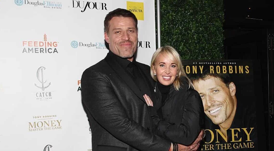 Tony Robbins’ Wife Sage Robbins Biography: Age, Baby, Height, Wikipedia, Net Worth, First Husband Tony Robbins’ Wife Sage Robbins Biography: Age, Baby, Height, Wikipedia, Net Worth, First Husband