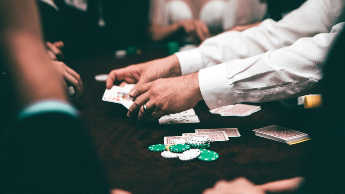 Top 4 Famous Celebrities Who Indulged in Gambling Top 4 Famous Celebrities Who Indulged in Gambling