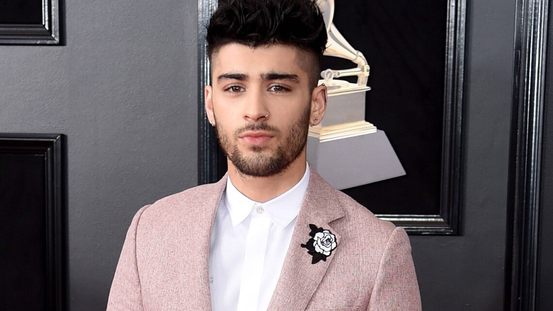 Zayn Malik Biography: Wife, Age, Daughter, Net Worth, Songs, Parents, Instagram, Height, Gigi Hadid, Siblings Zayn Malik Biography: Wife, Age, Daughter, Net Worth, Songs, Parents, Instagram, Height, Gigi Hadid, Siblings