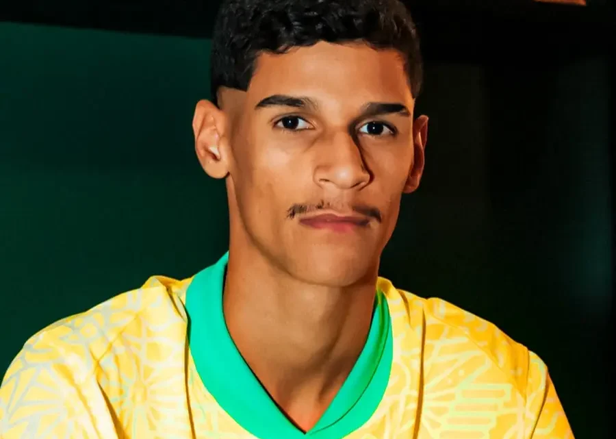 Iran Ferreira Biography: Club, Net Worth, Age, Height, Stats, Salary, Wikipedia, Girlfriend