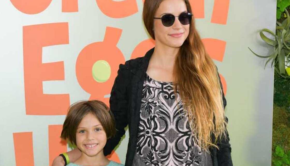 Alexis Knapp’s Daughter, Kai Knapp Biography: Age, Net Worth, Heights, Pictures, Wiki, Siblings, Parents