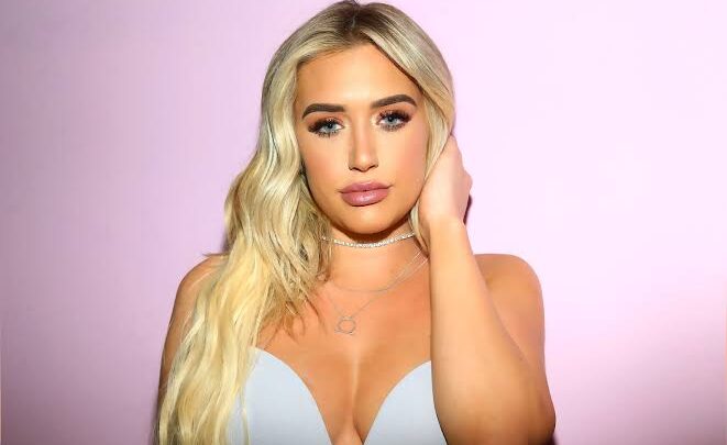 Anastasia Karanikolaou Biography: Boyfriend, Age, Height, Net Worth, YouTube, Siblings