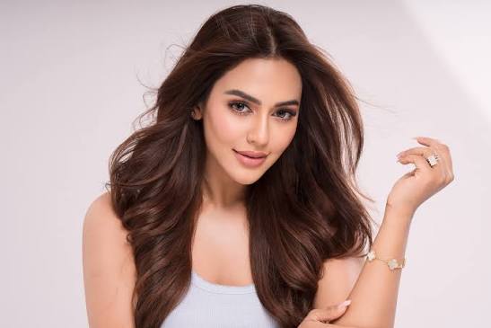 Nusrat Faria Biography: Husband, Songs, Age, Net Worth, Height, Family, Wikipedia, Kids, Movies, Pictures