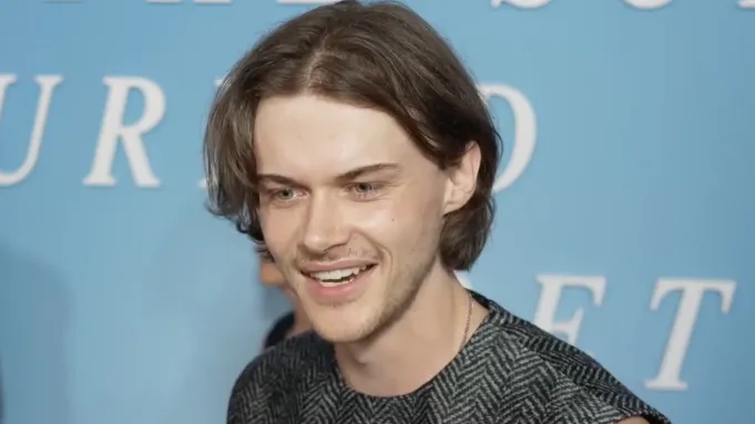 Christopher Briney Biography: Net Worth, Parents, Age, Movies, TV Shows, Height, Girlfriend, Wife