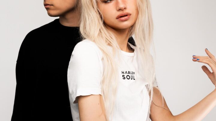 Julia Gisella Biography: Twin, Age, Net Worth, Nationality, Boyfriend, Wikipedia, Art, TikTok, Drawing