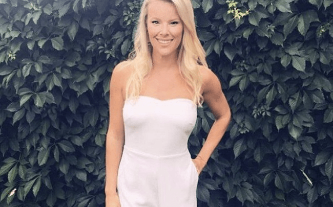 Sherry Holmes Biography: Height, Age, Husband, Child, Net Worth, Instagram