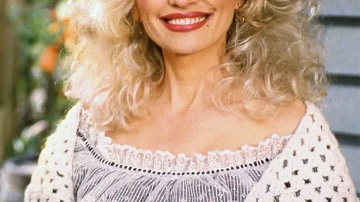 Dolly Parton Biography: Husband, Age, Songs, Net Worth, Children, Siblings, Movies