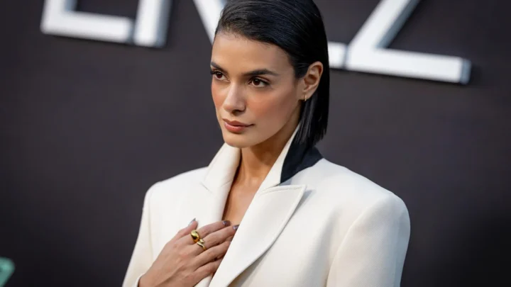 Laysla De Oliveira Biography: Age, Net Worth, Boyfriend, Pictures, IMDB, Wikipedia, Parents