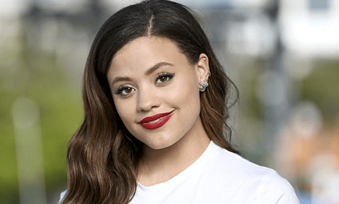 Sarah Jeffery Biography: Age, Net Worth, Movies, TV Shows, Partner, Nationality, Height