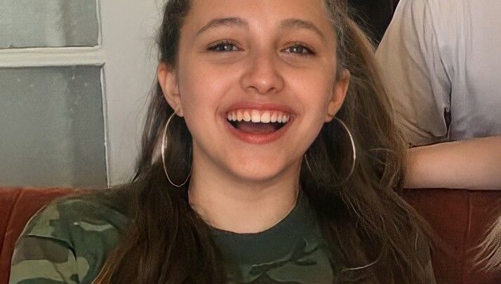 Finn Wolfhard’s girlfriend, Elsie Richter Biography: Age, Movies, Net Worth, Height, TV Shows, Awards, Boyfriend
