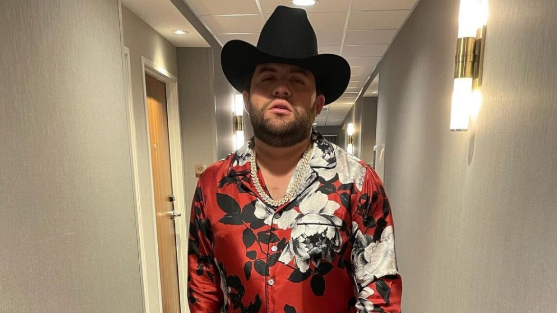 Luis R. Conriquez Biography Net Worth, Height, Age, Parents, Songs