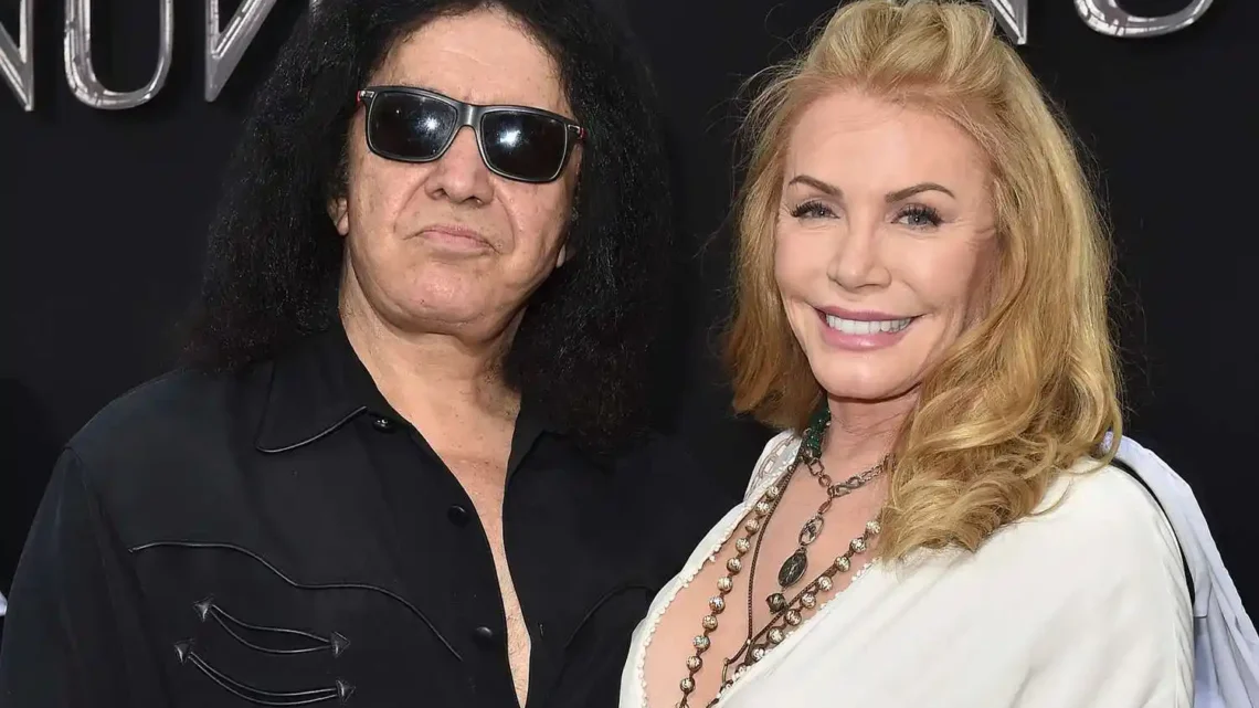 Shannon Tweed Biography: Height, Age, Movies, Net Worth, Instagram, Husband, Wiki